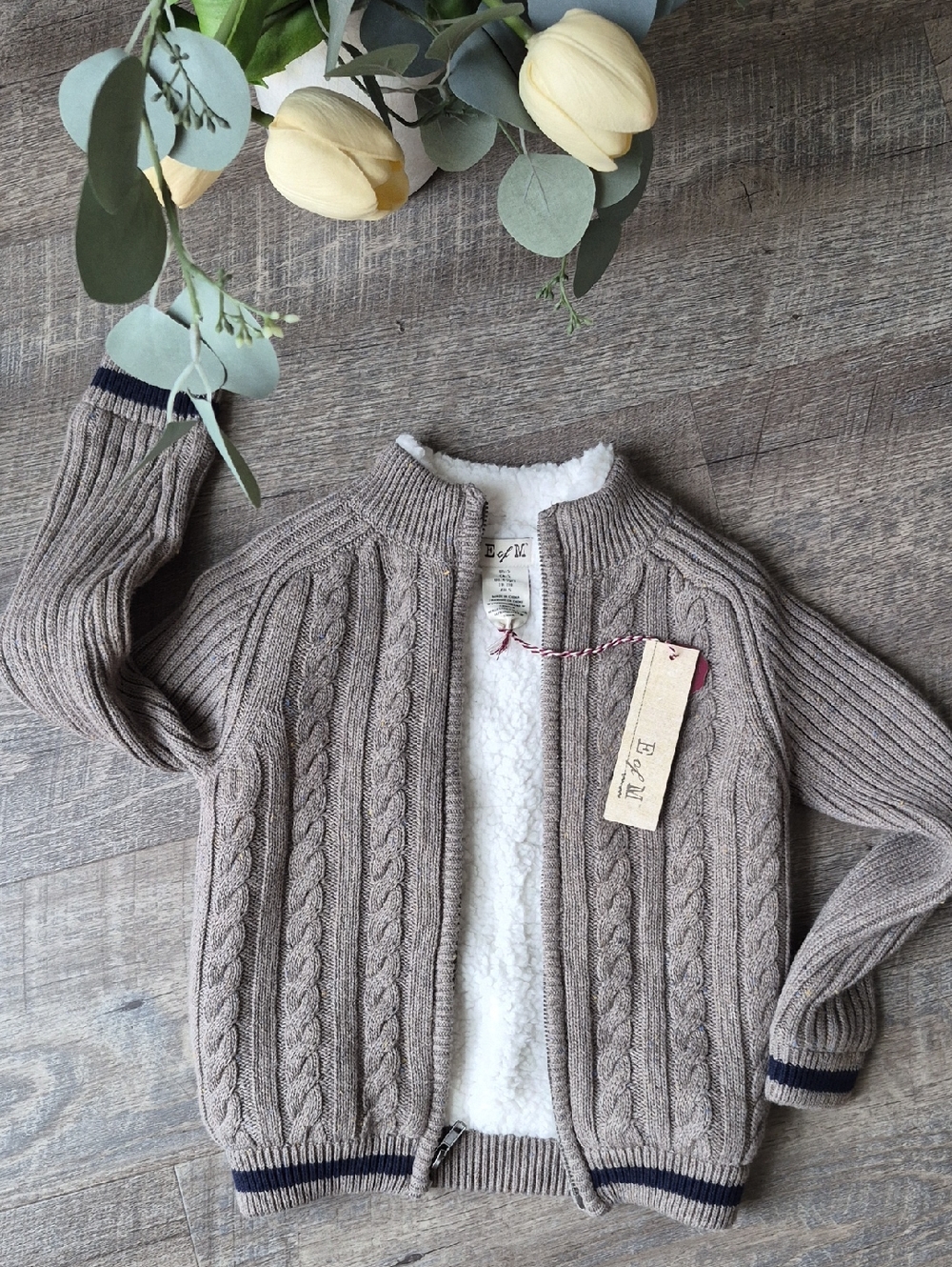 Cotton cable-knit, zip-up cardigan sweater with a white sherpa lining Size 5 Boy